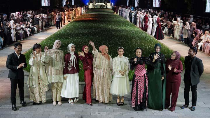 Koleksi Modinity Fashion Parade 2026 Melenggang di Megahnya Latar Candi Borobudur