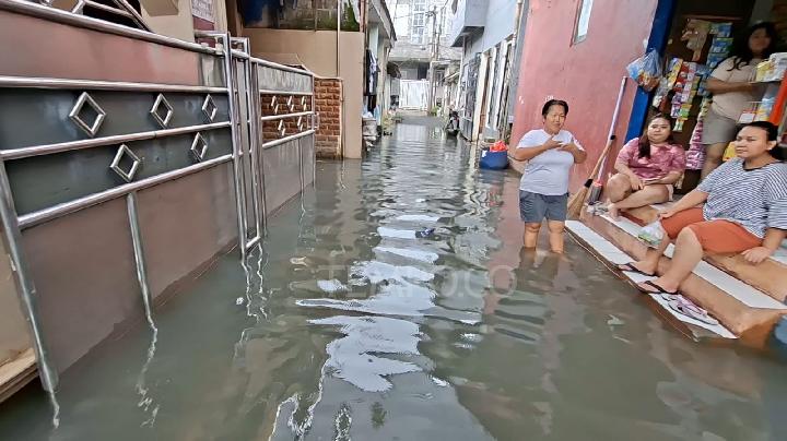 Sel Riskindeki Kampung Sawah Sakinleri KDM’nin Dikkatini Umuyor