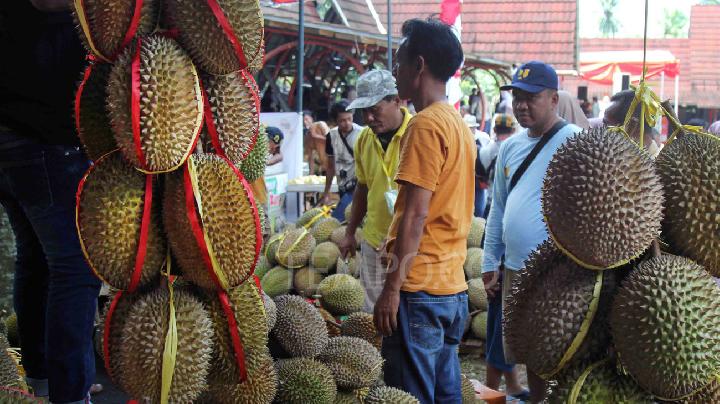 China Sees ASEAN Tropical Fruit Boom with Express Laos Shipment