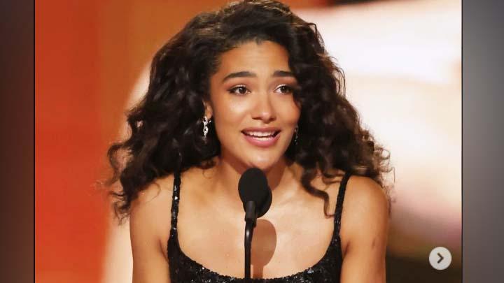 Olivia Dean Wins First Grammy as Best New Artist