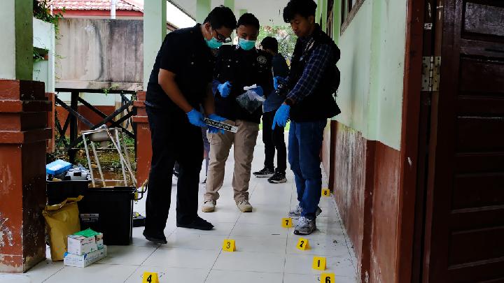 Four Explosions Reported at West Kalimantan School