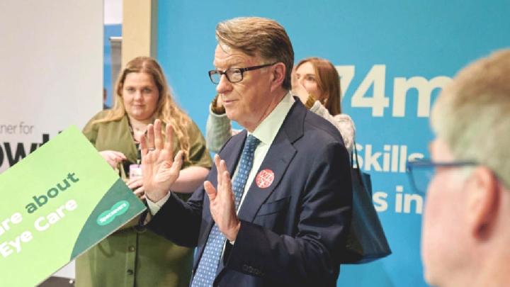 Former UK Ambassador Probed Over Alleged Information Leak to Epstein