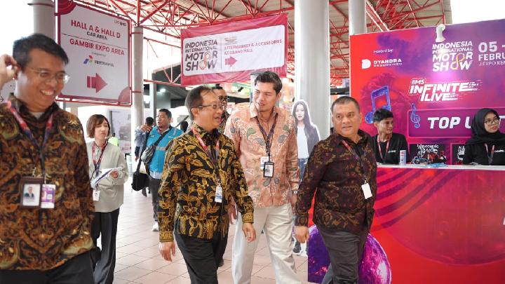 Hadir di IIMS 2026, PLN Mudahkan Pengguna EV Pakai SPKLU dan Home Charging