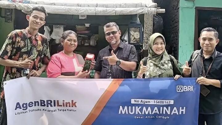 Transaksi Keuangan Masyarakat Prasejahtera Jadi Mudah Berkat 430 Ribu Agen BRILink Mekaar