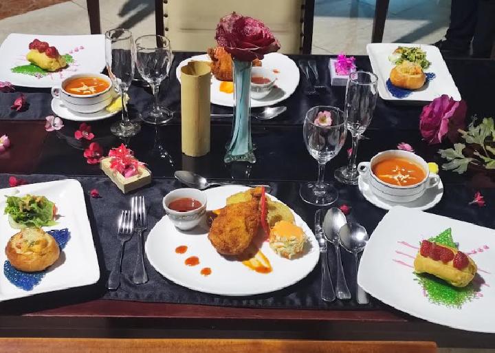 Promosi Valentine Day dan Ramadan di Amos Cozy Hotel