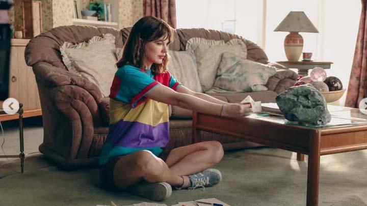 Taylor Swift Tampil dengan Rambut Full-On Brunette di Video Musik Opalite