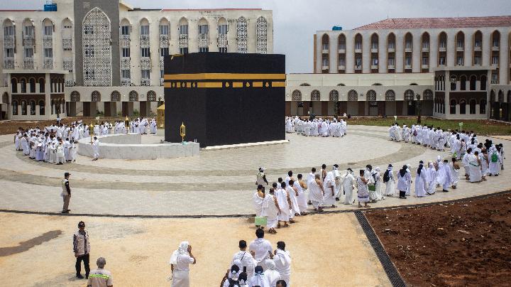 Indonesia Considers Review of 2026 Hajj Amid Middle East War