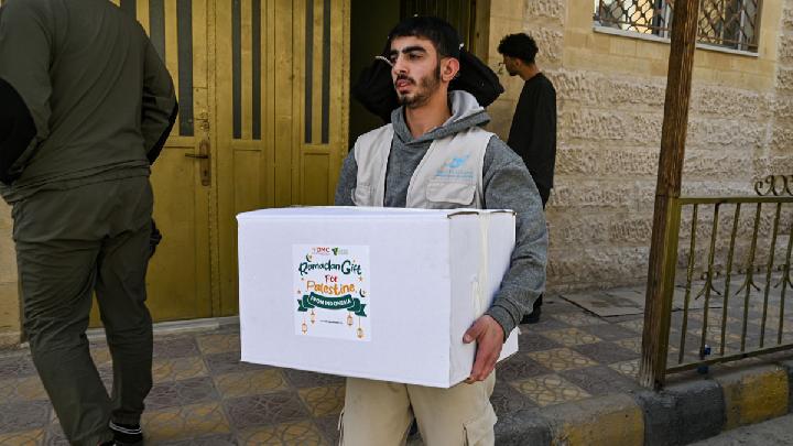 Indonesia's Baznas Delivers 15,000 Aid Packages to Gaza Residents