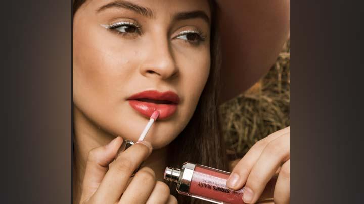 6 Rekomendasi Lip Tint Brand Lokal, Bikin Bibir Fresh dan Plumpy saat Puasa