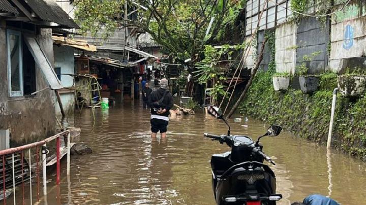 Heavy Rainfall Across Indonesia: Jakarta's Weather Forecast Today