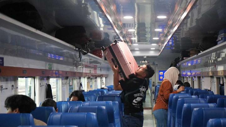 Penumpang Kereta Yogyakarta Melonjak saat Libur Panjang