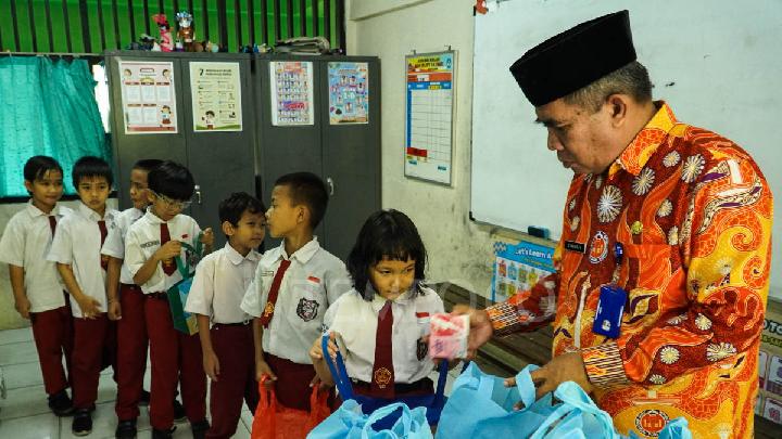 Temuan ICW: Guru Laporkan Banyak Masalah Akibat MBG