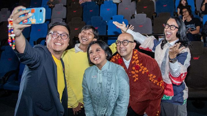 Jelang Mudik, Dave Hendrik dan Iwet Ramadhan Uji Koneksi Internet Lewat Perjalanan Darat Jakarta-Jogja