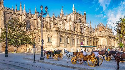  Tracing 500 Years of Islamic Civilization in Seville, Spain