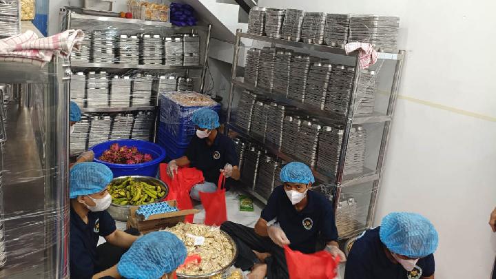 Prabowo Pushes 8% Economic Growth with Free Meals, Housing Programs