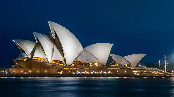 Clocks Go Back in NSW as Daylight Saving Ends, Here's Everything to Know