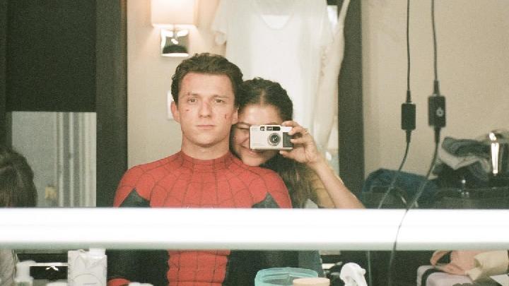 12 Pasangan Artis Hollywood Nikah Diam-Diam, Paling Baru Zendaya dan Tom Holland