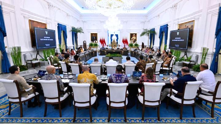 Prabowo Discusses US-Iran Conflict with Former President and Foreign Ministers