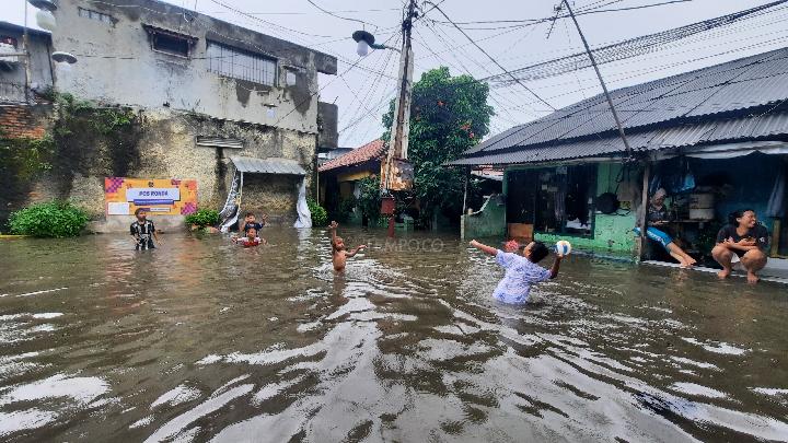 BMKG Issues Early Warning for Heavy Rain in Greater Jakarta Area