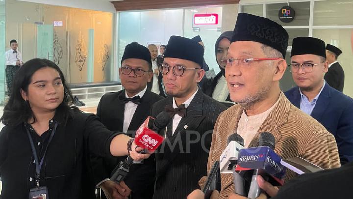 Minister: Indonesia's 2026 Hajj Departures Stay on Schedule