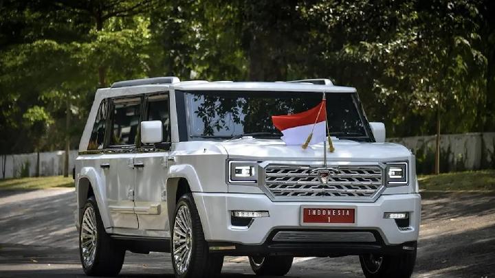 Tiba di Cebu, Prabowo Dijemput Mobil Maung 'Indonesia 1'