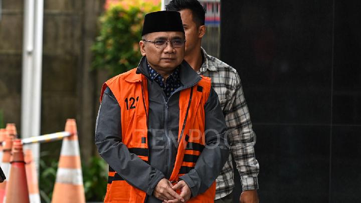 How the KPK Granted Yaqut Qoumas House Arrest