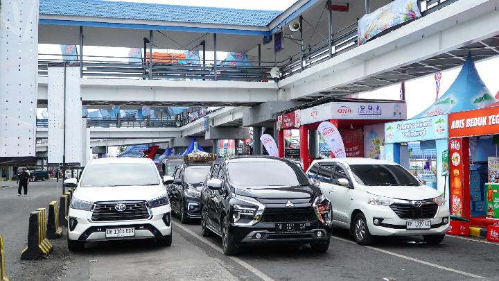 2.5 Million Vehicles Return to Jakarta After Indonesia's Eid Homecoming