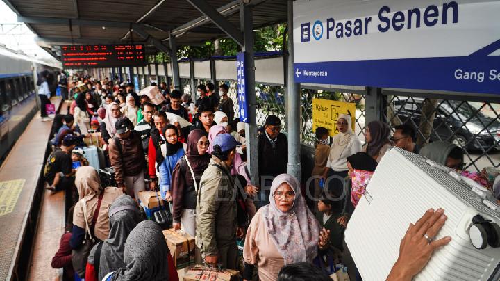 Penumpang Kereta Lebaran 2026 Tertinggi dalam 5 Tahun