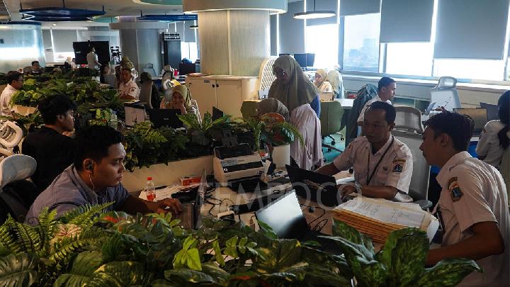 DPR: Benahi Transportasi Umum, Tak Bisa WFH Terus