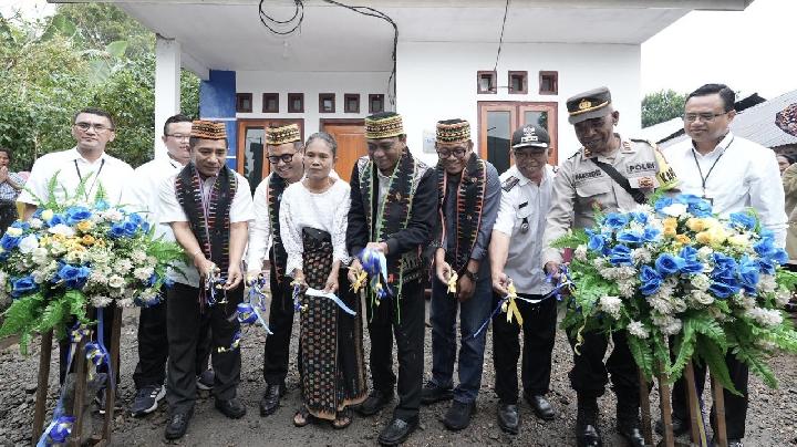 Taspen Group Hadirkan Program Bedah Rumah Gratis di NTT
