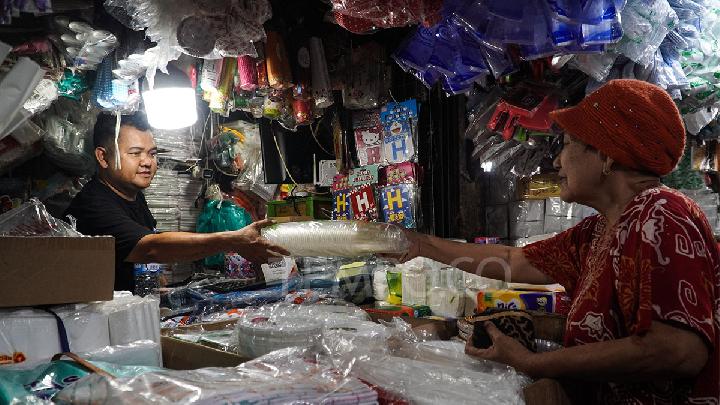 Menteri Perindustrian Pastikan Atasi Gangguan Suplai Plastik