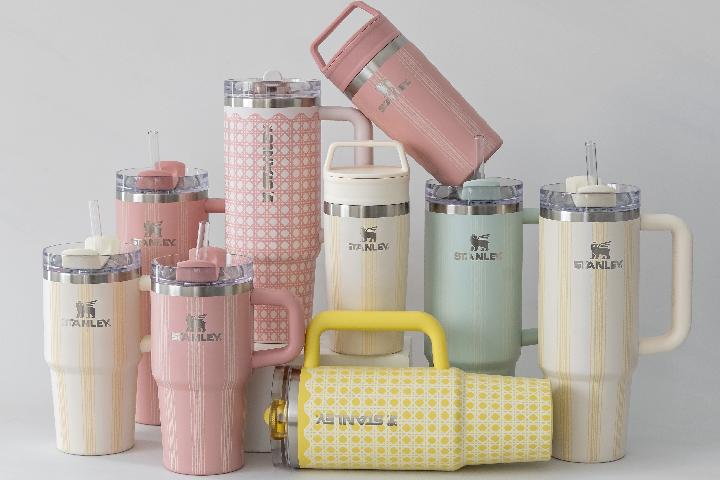 Desain Ikonik dan Fungsional, Stanley TumblerJadi Solusi Gaya Hidup Akif