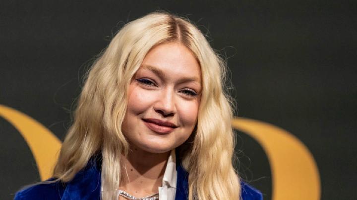 Gigi Hadid Bantah Terlibat dengan Jeffrey Epstein