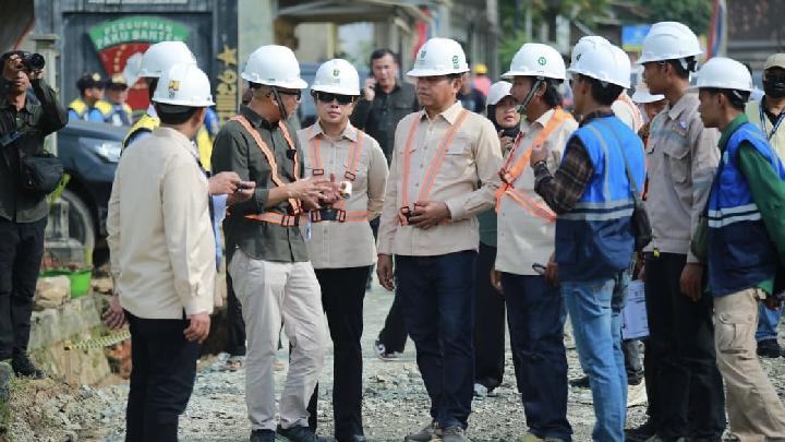 Pemerintah Provinsi Lampung Perbaiki Infrastruktur Jalan di Lampung Tengah