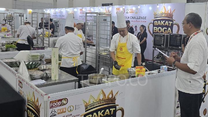 Chef Berbagai Daerah Adu Kreasi Tumpeng di Yogyakarta