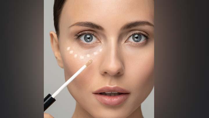 Concealer Hacks, Bikin Garis Halus dan Kerutan Area Mata Tersamarkan
