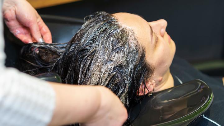 Rekomendasi Sampo yang Cocok untuk Musim Panas, Bikin Rambut dan Kulit Kepala Sehat