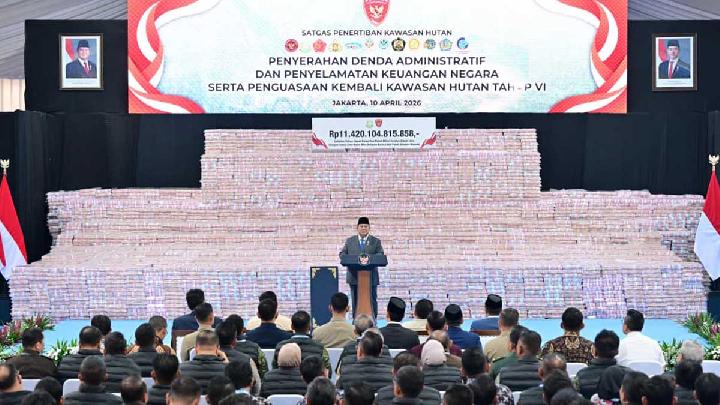 Alasan Prabowo Pajang Duit Triliunan dalam Acara Satgas PKH