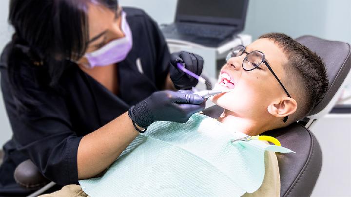 Mengapa Anak Masih Takut ke Dokter Gigi