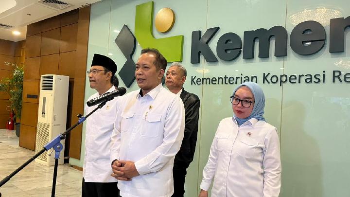 Penerima Bansos Diarahkan Bayar Iuran Koperasi Merah Putih