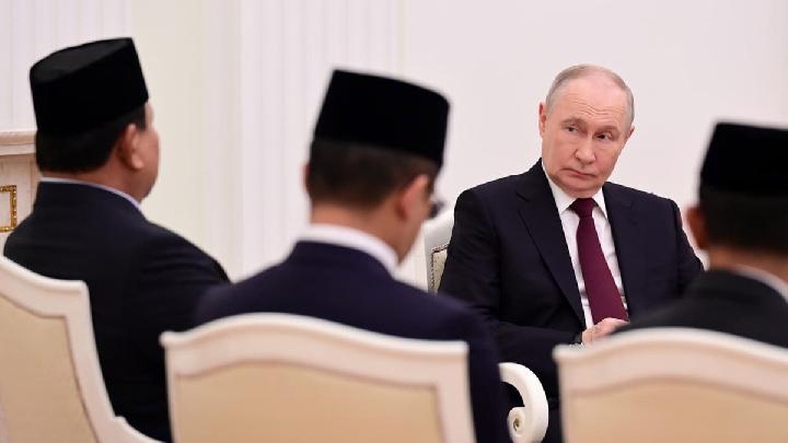 How Real Is Coup Threat Against Russia's President?