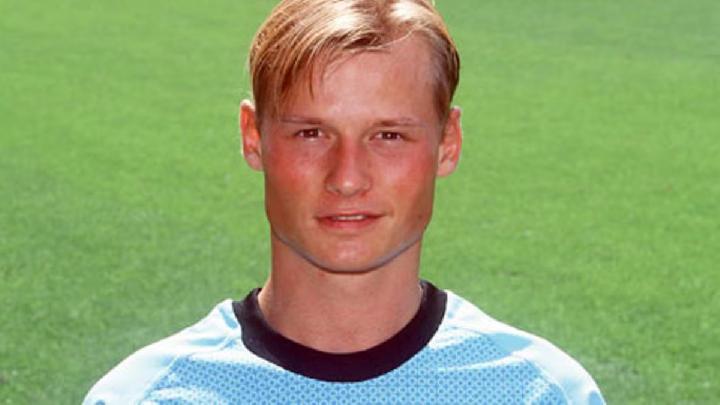 Ex-Arsenal Goalkeeper Alex Manninger Dies in Train Collision