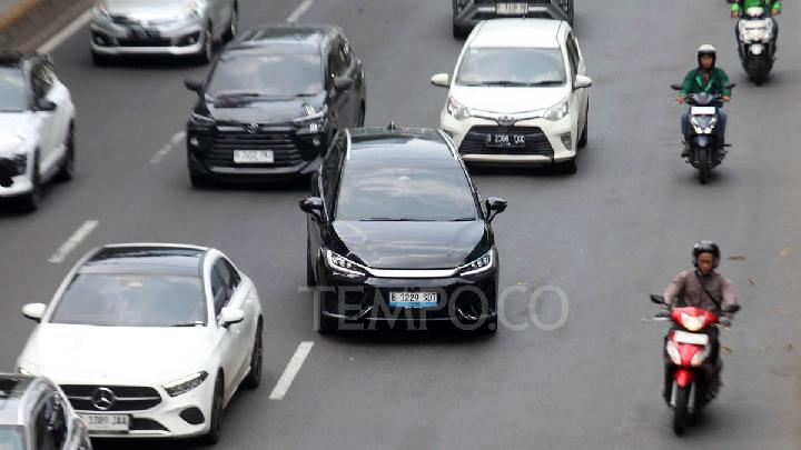 Menperin soal Penjualan Mobil Listrik Naik: Wajar