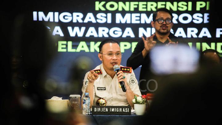 Imigrasi Ciduk 16 WNA Pelaku Online Scam di Sukabumi