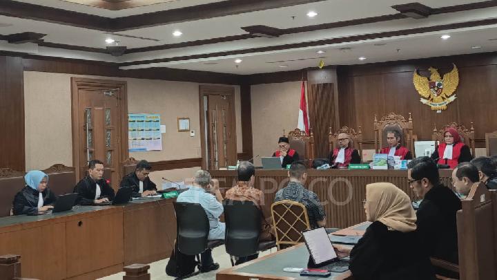 Eks Dirut Pertamina Patra Niaga Dituntut 14 Tahun Penjara