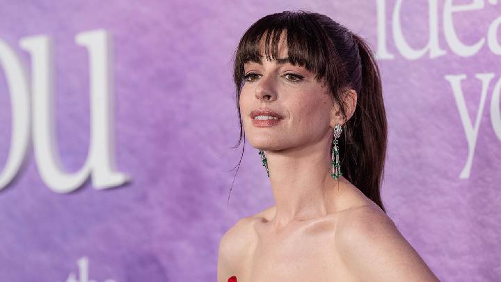 Anne Hathaway Ungkap Princess Diaries 3 Sedang Digarap