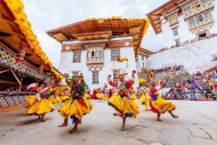 Interaksi Budaya dan Alam, Ini 8 Festival Pilihan di Bhutan