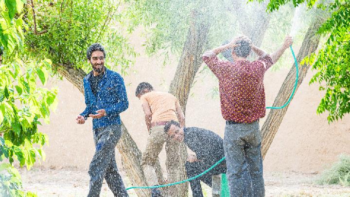 Cuaca Iran Berubah Mendadak Bangkitkan Teori Pencurian Hujan