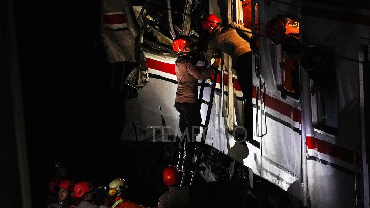 Cerita Saksi soal Tabrakan Kereta di Stasiun Bekasi Timur
