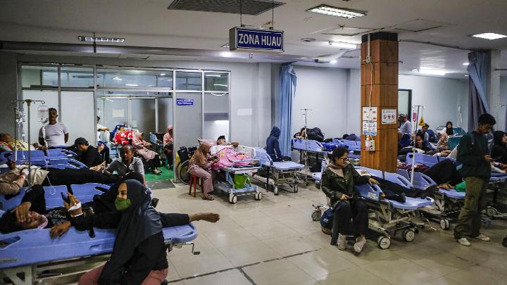 East Bekasi Train Crash: 4 Dead, 79 Injured